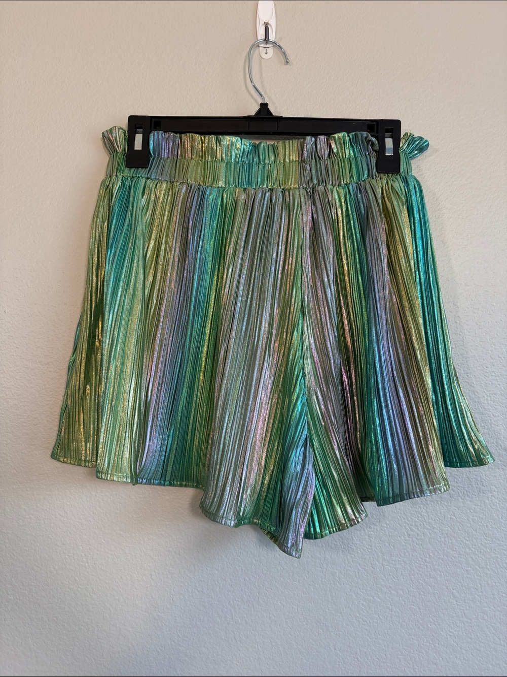 Queen of Sparkles Metallic Pleated High Waist Short in Green / Purple Multi - S - Picture 4 of 5